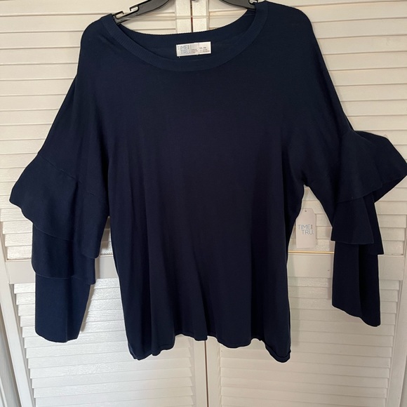 Navy sweater with fun ruffled sleeves - Picture 4 of 5